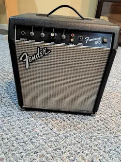 FENDER FRONTMAN 15G GUITAR BASS AMPLIFIER