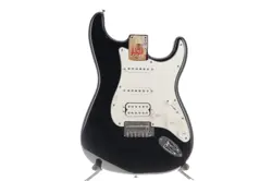 STRAT BLACK FINISH