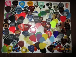 LOT OF OVER 150 ASSORTED GUITAR PICKS, MANY SHAPES, SIZES, & BRANDS