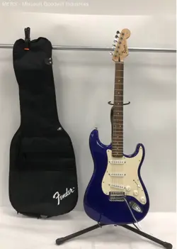 FENDER SQUIER STRAT BLUE ELECTRIC GUITAR