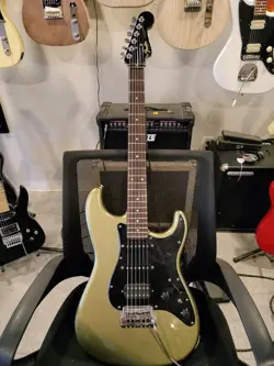 1986 FENDER DELUXE