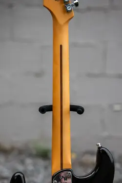 STRATOCASTER MAPLE FINGERBOARD