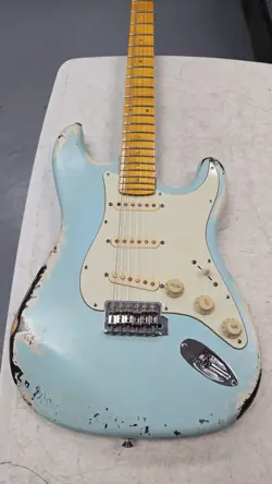 FENDER CUSTOM SHOP FAT 50S STRAT