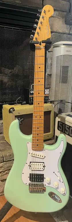 2019 SHH STRATOCASTER