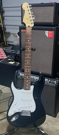 FENDER STANDARD STRATOCASTER ELECTRIC GUITAR - BLACK MADE IN MEXICO