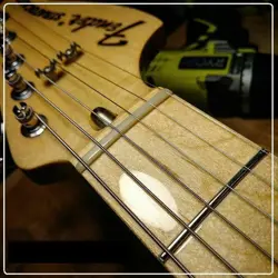 MUSICIANATHEART UNBLEACHED BONE NUT MADE FOR FENDER STRATOCASTER GUITAR