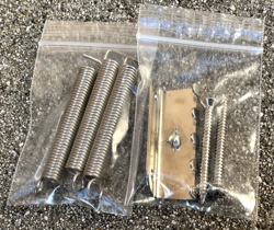GENUINE FENDER STRATOCASTER STRAT TREMOLO SPRINGS & SPRING CLAW