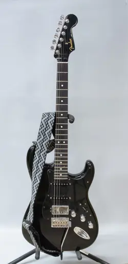 MA5 FENDER STRAT