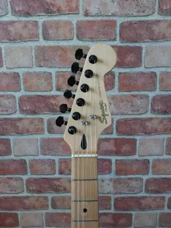 FENDER/SQUIER STRATOCASTER PARTSCASTER