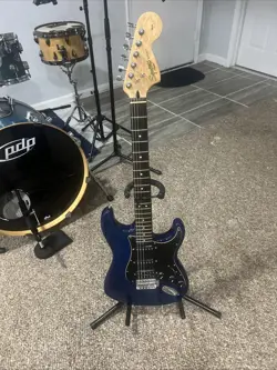 FENDER SQUIRE STRATOCASTER ELECTRIC GUITAR - BLUE/BLACK