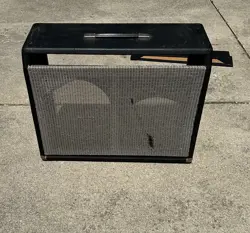 FENDER TWIN REVERB CABINET