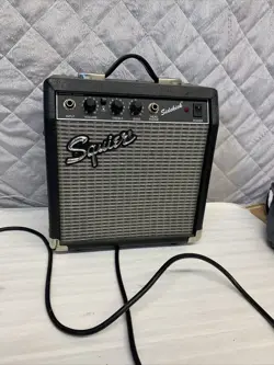 FENDER AMP SQUIRE