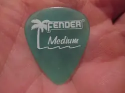 25 FENDER GUITAR PICKS - CALIFORNIA CLEAR 351 TYPE IN SURF GREEN - MEDIUM