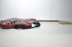 STRATOCASTER RED 6-STRING