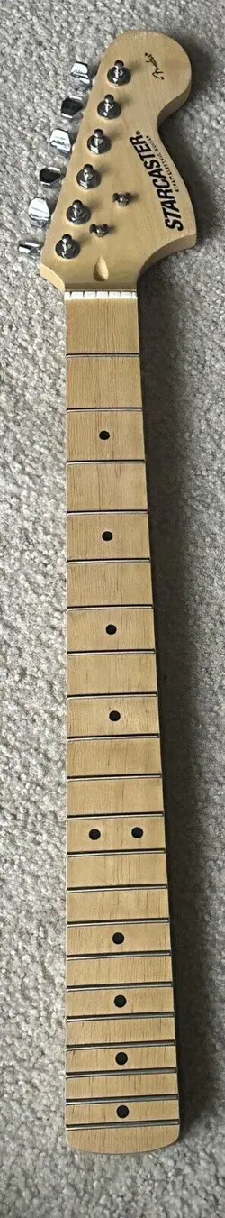 MAPLE FENDER STARCASTER