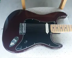 VINTAGE 2000 FENDER MIM STRATOCASTER ELECTRIC GUITAR MADE IN MEXICO SINGLE COIL