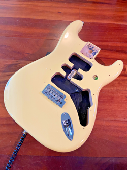 FENDER BUTTER CREAM YELLOW PLAYER STRAT STRATOCASTER ALDER BODY 2 POINT BRIDGE