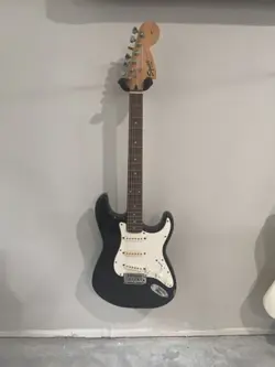 STRING GUITAR SLIGHTLY