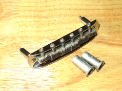 FENDER 1975 CHROME MUSTANG BRIDGE