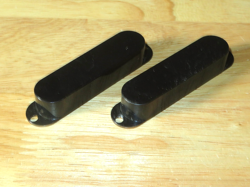 FENDER 1975 BLACK MUSTANG OR DUO SONIC PICKUP COVERS