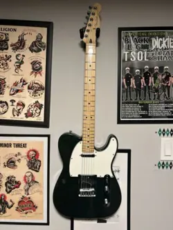 FENDER TELECASTER BRITISH RACING GREEN