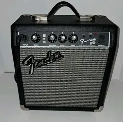 GUITAR AMPLIFIER W/CORD