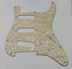 WD MUSIC FENDER STANDARD STRATOCASTER PEARLOID 11 HOLE STRAT PICKGUARD