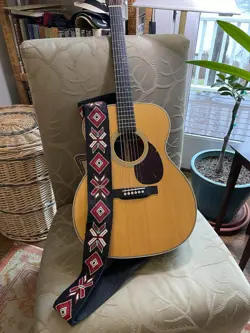 CUSTOM BEADED GUITAR STRAP