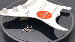 GENUINE FENDER STRAT LOADED SSS PICKGUARD W/SCREWS WHITE AFFINITY STRATOCASTER