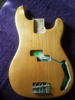 2006 FENDER USA  PRECISION BASS BODY NATURAL