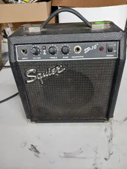 AMP FOR GUITAR/KEYBOARD