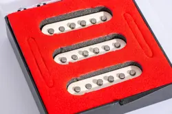 MIJ STRATOCASTER 'VINTAGE