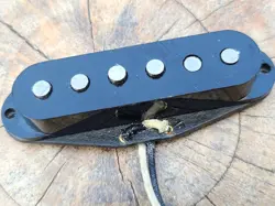 NECK PICKUP 1990S