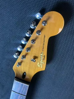 REAL ROSEWOOD W/TUNERS