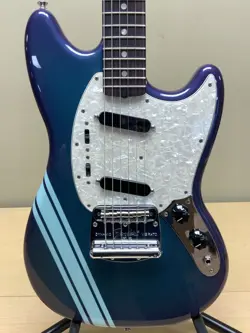 FENDER VINTERA II 70S MUSTANG - COMPETITION BURGUNDY - 2024