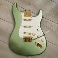 FENDER CUSTOM SHOP RELIC STRATOCASTER BODY