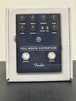 FENDER FULL MOON