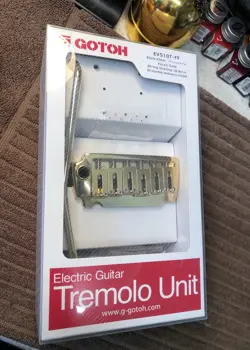 NON-LOCK POINT TREMOLO