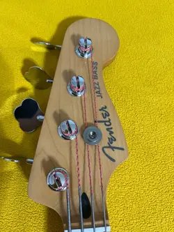 MIM FENDER JAZZ BASS DELUXE