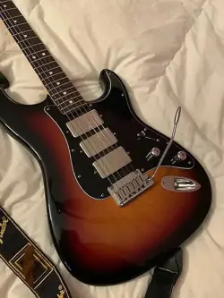 COMMEMORATIVE MINT FENDER 50TH ANNIV STRATOCASTER GUITAR 3 HUMBUCKER PICK.UPS