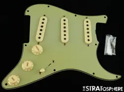 PICKGUARD STRAT 