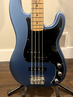 P-BASS BASS SATIN