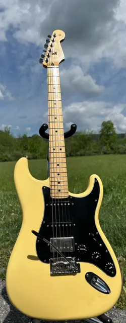 2018 MIM STRATOCASTER