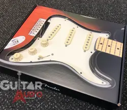 GENUINE FENDER PRE-WIRED ORIGINAL '57/'62 LOADED 11-HOLE PARCHMENT PICKGUARD