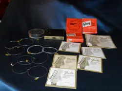 GUITAR/MANDOLIN/BASS