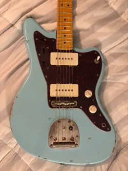 UPGRADED FENDER NECK