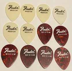 PICKS-1970�S FENDER-358