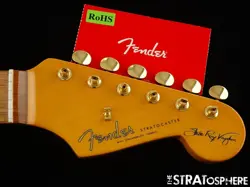 FENDER SRV STEVIE RAY VAUGHAN STRATOCASTER, NECK & TUNERS USA, PAU FERRO 12