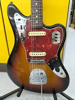 FENDER JAPAN JAGUAR USED 1994-1995 ALDER BODY MAPLE NECK ROSEWOOD FINGERBOARD