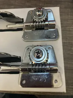 SCHALLER 4 IN LINE CHROME CLOVER BASS GUITAR MACHINE HEADS TUNERS  4 FENDER